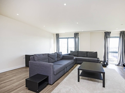 Flat in Beaufort Square, Colindale, NW9