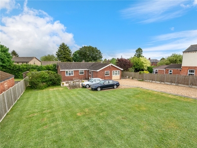 Lincoln Road, Digby, Lincoln, Lincolnshire, LN4 3 bedroom bungalow in Digby