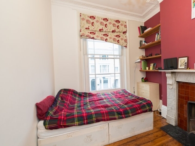 Rooms for rent in 5-bedroom Apartment in Lambeth, London