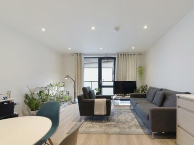 Studio Apartment For Rent In Aberfeldy Village, London