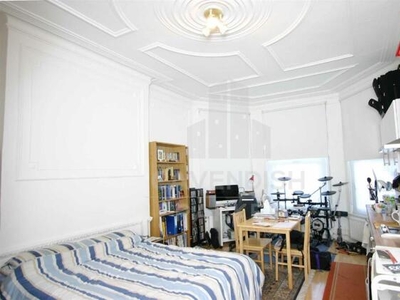Studio Flat For Rent In Kilburn