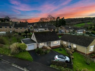 2 Bedroom Bungalow For Sale In Stroud, Gloucestershire