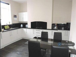 2 Bedroom Terraced House For Rent In Failsworth, Manchester