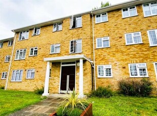 3 Bedroom Apartment For Sale In Staines-upon-thames, Surrey
