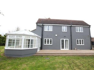 4 Bedroom Detached House For Rent In Surrey