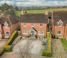4 Bedroom Detached House For Sale In Shirrell Heath