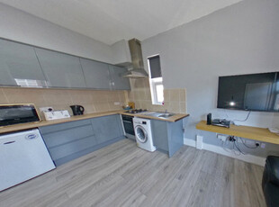 4 Bedroom Flat For Rent In Leeds, West Yorkshire