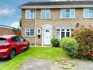 4 Bedroom Semi-detached House For Sale In Gunton St Peters, Lowestoft