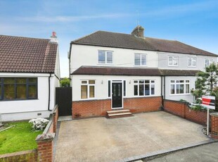 4 Bedroom Semi-detached House For Sale In Rayleigh, Essex