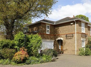 4 Bedroom Semi-detached House For Sale In Wimbledon, London