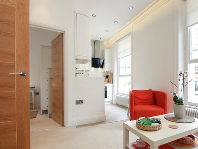 1-bedroom flat to rent in Kensington & Chelsea, London