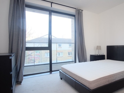 1-bedroom flat to rent in Tower Hamlets, London