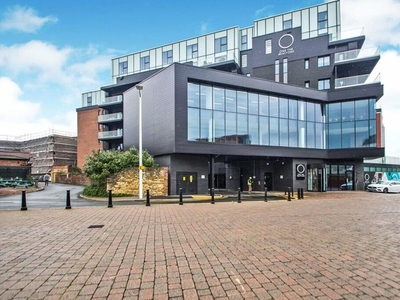 2 bedroom flat for sale in Brayford Wharf North, Lincoln, Lincolnshire, LN1