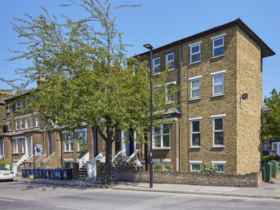 2 bedroom property for sale in Horn Lane, LONDON, W3