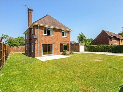 3 bedroom property for sale in Pinks Hill, Guildford, GU3