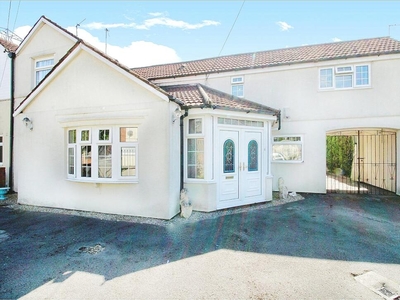 5 bedroom detached house for sale in The Avenue, Rumney, Cardiff, CF3