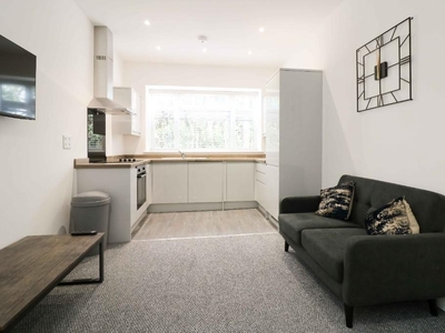 2 bedroom flat for rent in Ermington Terrace, Plymouth, Devon, PL4
