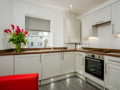 2 bedroom flat for rent in Whimple Street, Plymouth, Devon, PL1