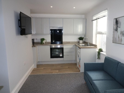 2 bedroom ground floor flat for rent in Prospect Street, Plymouth, Devon, PL4
