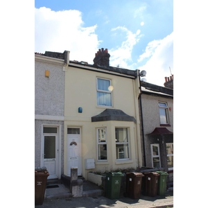 5 bedroom terraced house for rent in Holdsworth Street, Plymouth, Devon, PL4