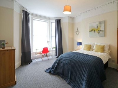 6 bedroom semi-detached house for rent in Restormel Terrace, Restormel Road, Plymouth, Devon, PL4