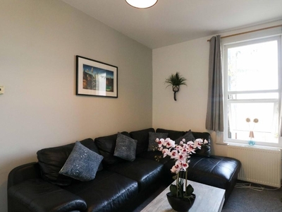 6 bedroom house share for rent in Glen Park Avenue, Plymouth, Devon, PL4