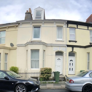 6 bedroom terraced house for rent in Kensington Road, Plymouth, Devon, PL4