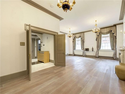 2 bedroom apartment for sale in Mount Row, London, W1K