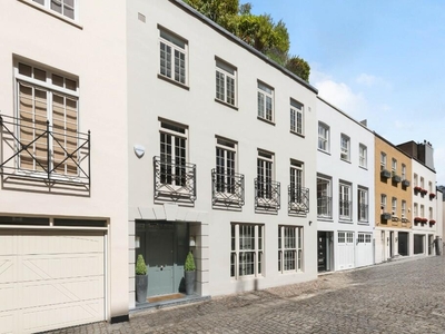 2 bedroom house for sale in Eaton Mews South, London, SW1W