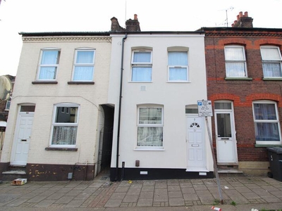 2 bedroom terraced house for sale in GREAT INVESTMENT on Highbury Road, LU3