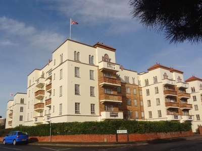 3 bedroom flat for sale in Sea Road, Bournemouth, Dorset, BH5