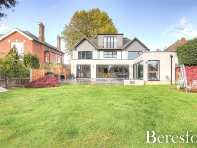 5 bedroom detached house for sale in London Road, Brentwood, CM14