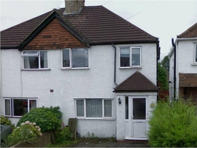 5 bedroom semi-detached house for rent in Aldershot Road,Guildford,GU2