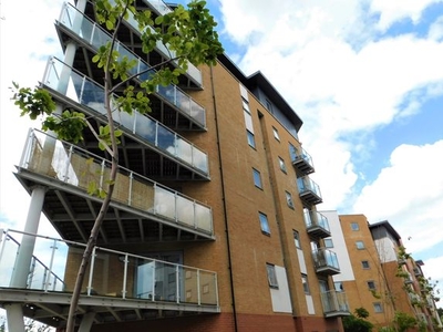 Flat to rent in Sail House, Colchester CO2