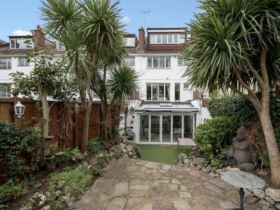 Town house for sale in Abbey Road, St Johns Wood NW8