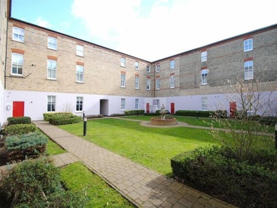 1 Bedroom Flat For Rent In Abbots Langley, Herts