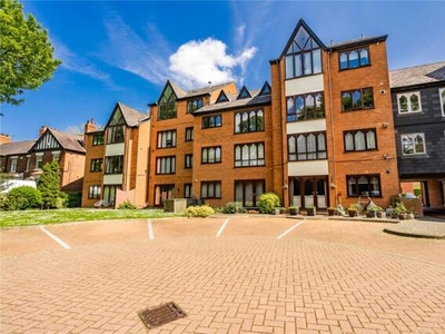 2 Bedroom Apartment For Sale In Grimsby, Lincolnshire