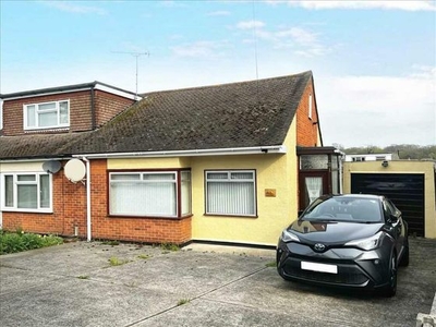 2 bedroom bungalow for sale Daws Heath, SS9 4PW