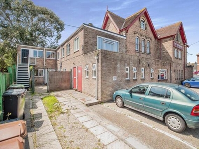 2 Bedroom Flat For Sale In Weymouth, Dorset
