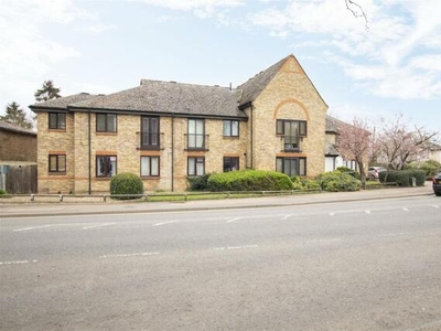 2 Bedroom Flat For Sale In Wormley
