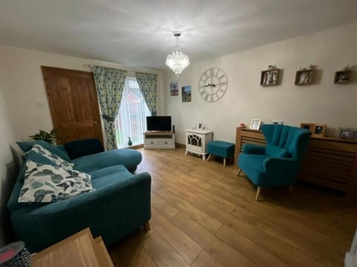 2 Bedroom Ground Floor Flat For Sale In Jarrow, Tyne And Wear