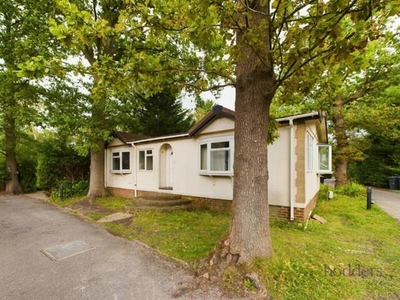 2 Bedroom Park Home For Sale In Surrey