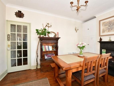 2 Bedroom Terraced House For Sale In Banstead