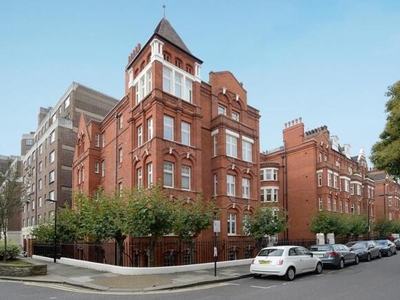 3 Bedroom Apartment For Rent In Hammersmith, London