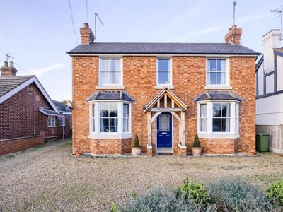 3 Bedroom Detached House For Sale In Wyre Piddle