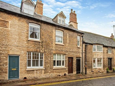 3 Bedroom End Of Terrace House For Rent In Oundle, Peterborough