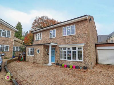 4 Bedroom Detached House For Sale In Hawley