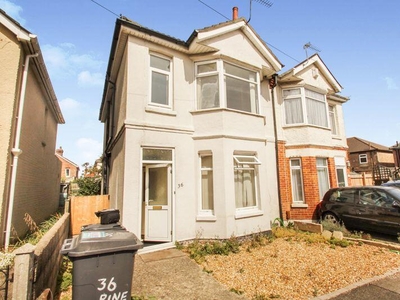 4 bedroom semi-detached house for rent in Pine Road, Bournemouth, BH9