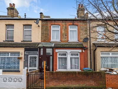 Terraced House for sale - Flaxton Road, London, SE18
