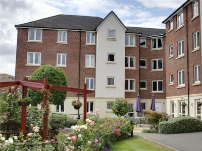 1 Bedroom Apartment For Rent In Aldershot, Hampshire